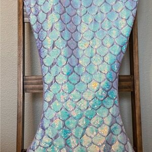 Mermaid Scale Pattern snuggle blanket